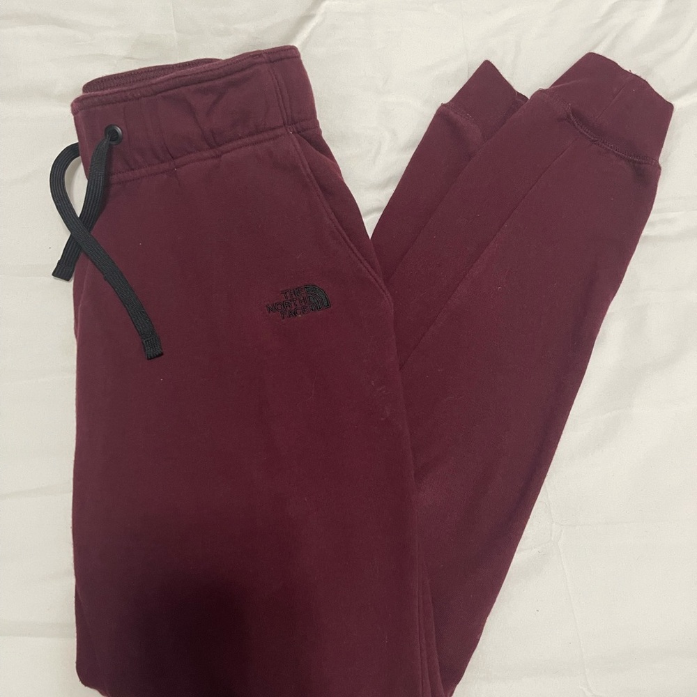 Women’s Northface Jogger sweatpants